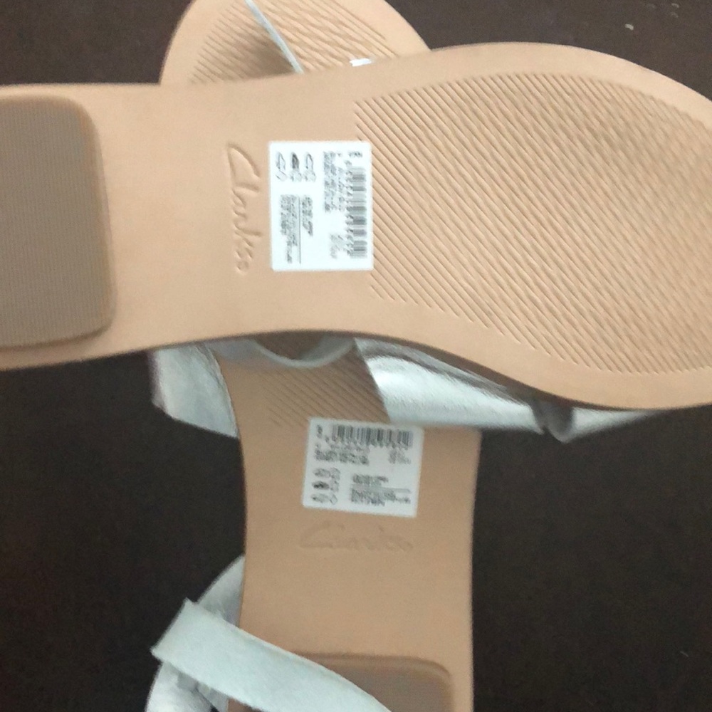 Clarks sandal - Picture 3 of 3